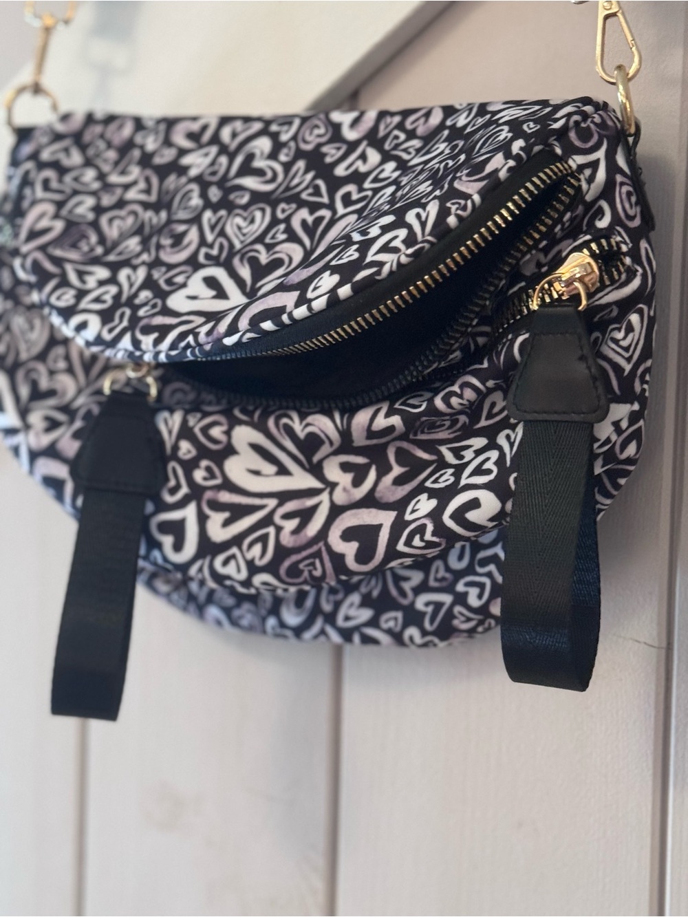 NEW Emmafy: Black & White Heart Print Crossbody Bag - Picture 2 of 3